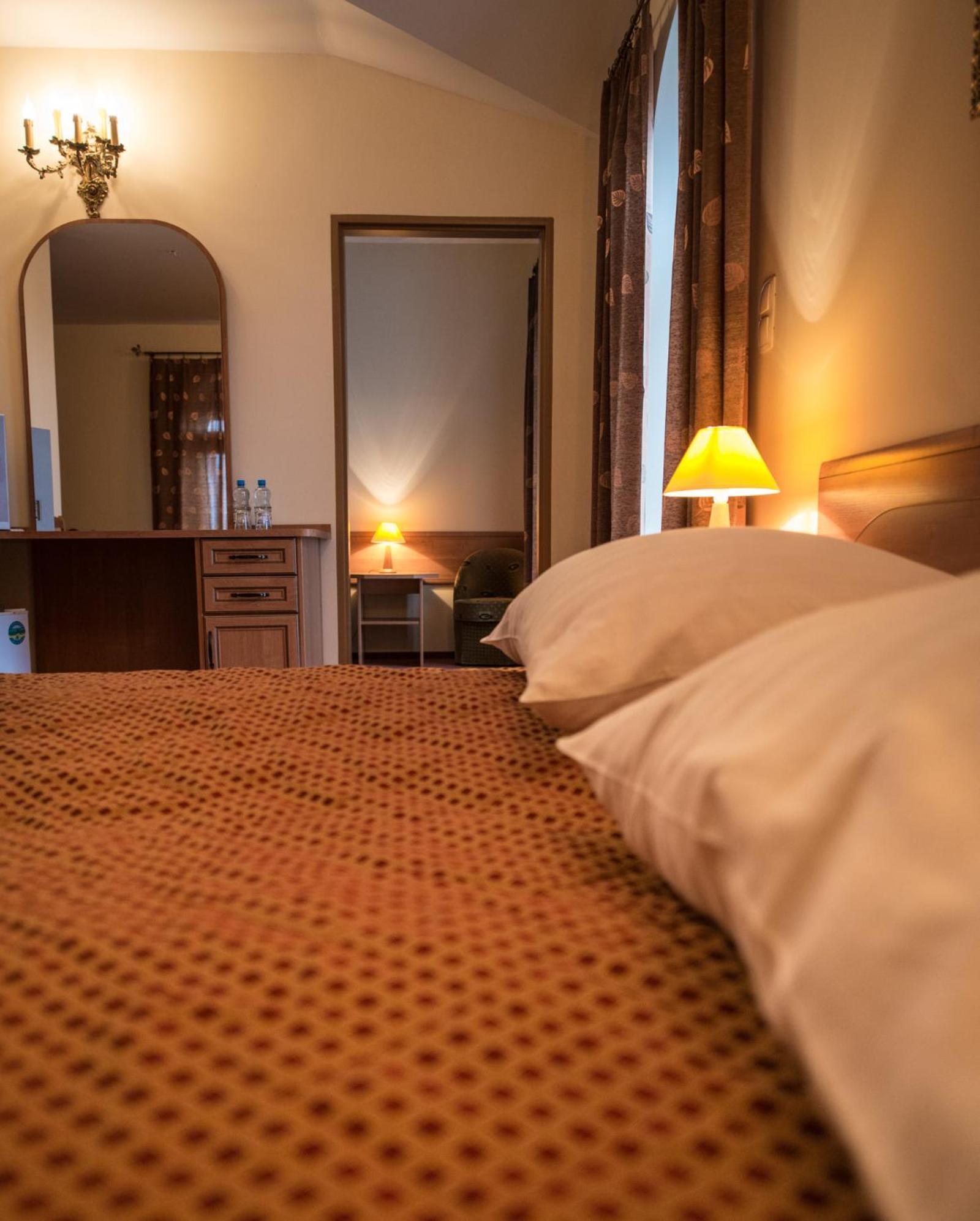 Hotel Ros Pisz Eksteriør billede